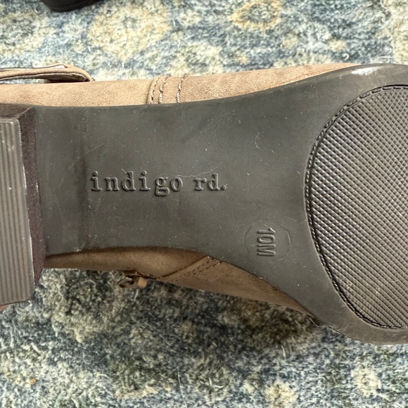 Indigo Rd. Tan Ankle Booties - Picture 2 of 9